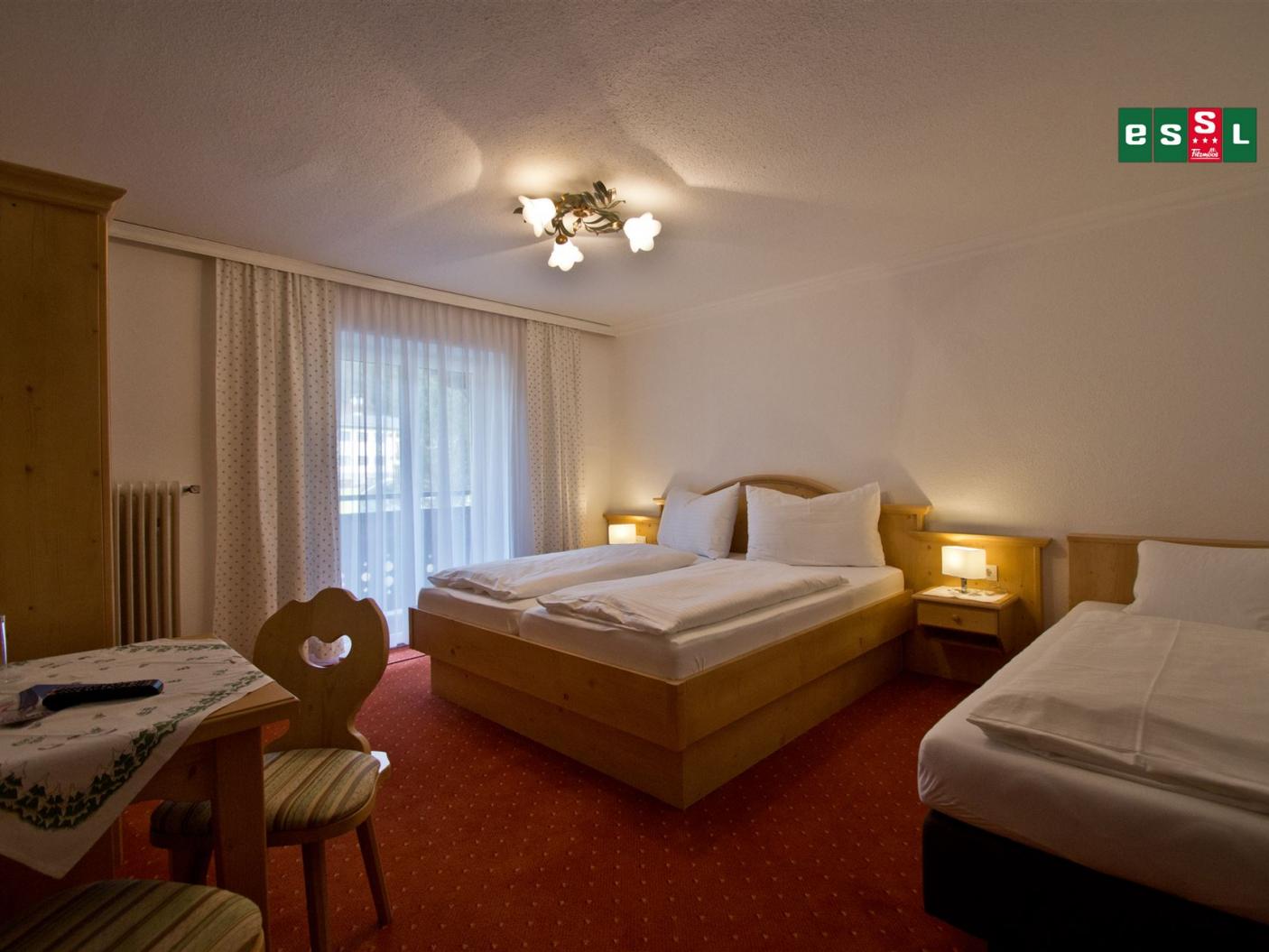 Dreibettzimmer Essl in Filzmoos mit Doppelbett und Einzelbett